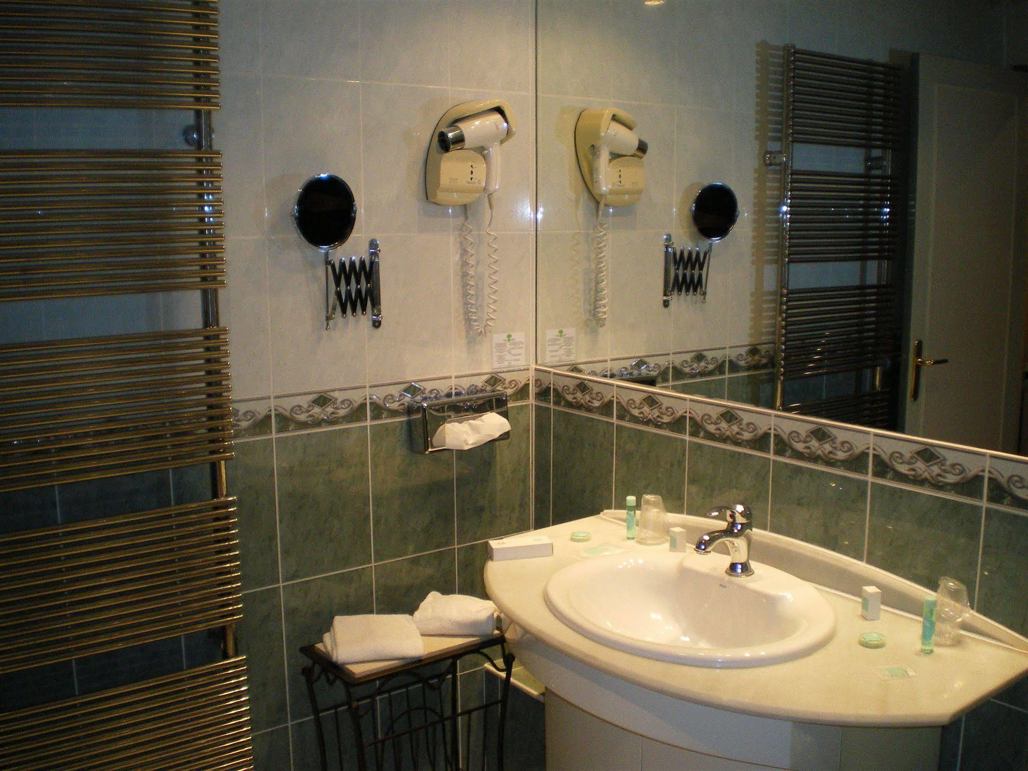 Hotel Le Maxime - Best Western Signature Collection Осер Экстерьер фото